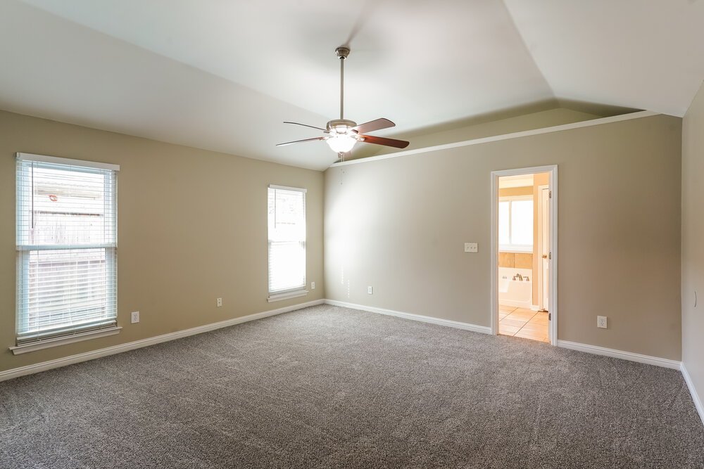 3-Bed Rental on 5033 Singing Hills photo 9