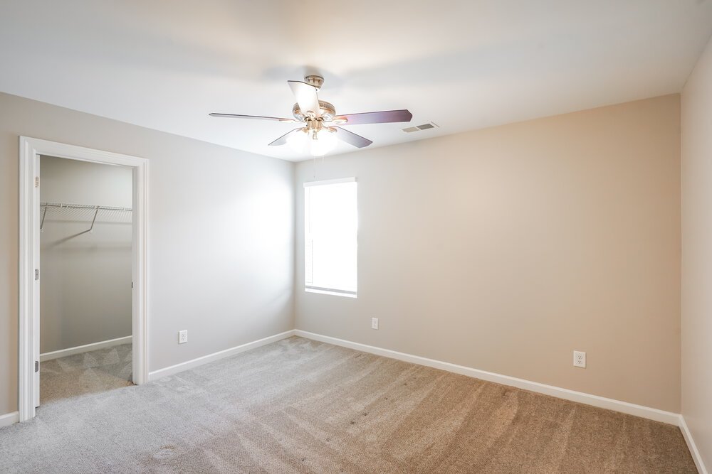 3-Bed Rental on 1327 Rutherford St photo 9