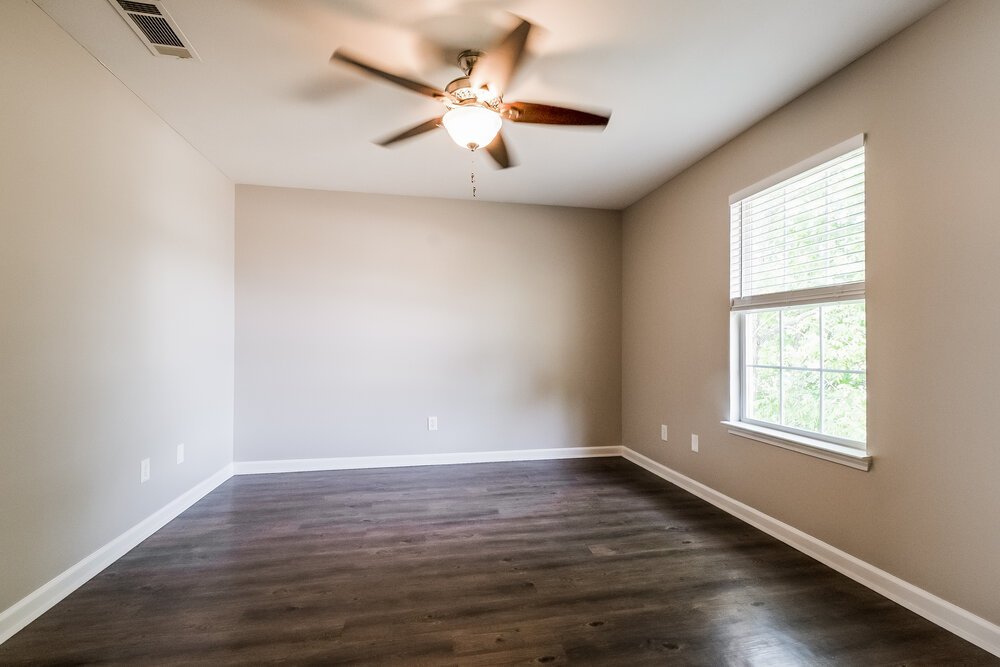 3-Bed Rental on 406 Meagan Cv photo 9