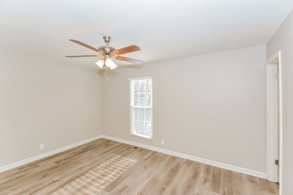 4-Bed Rental on 3336 Country Ridge photo 9
