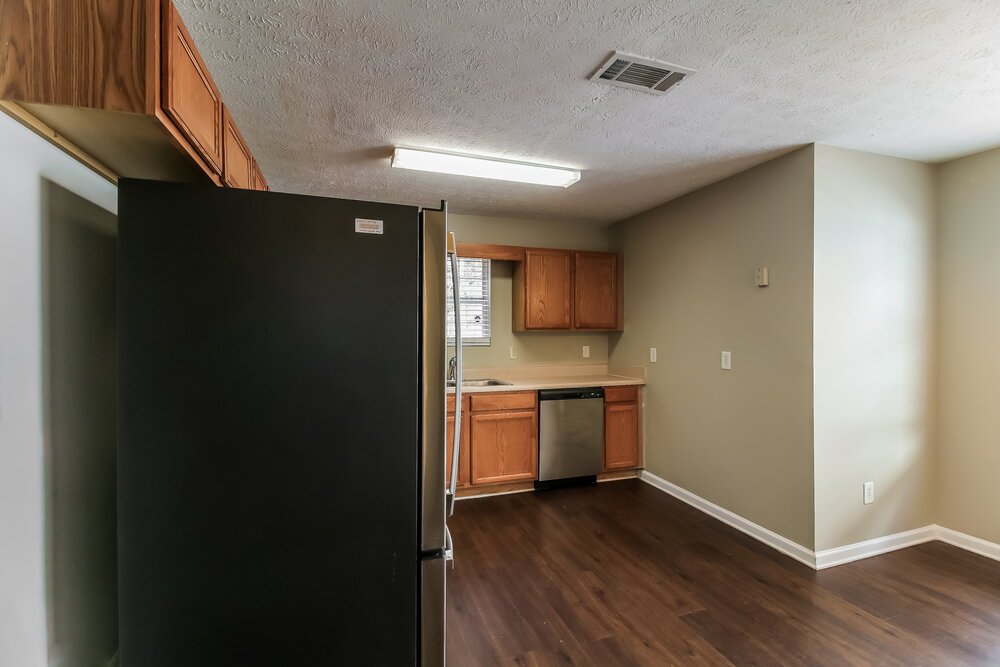 3-Bed Rental on 130 Chandler Field photo 9