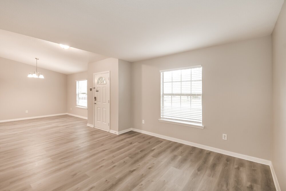 3-Bed Rental on 10161 Meadow Pointe photo 9