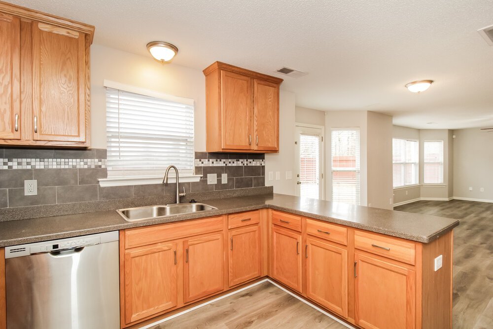 4-Bed Rental on 494 Darbys Run photo 9