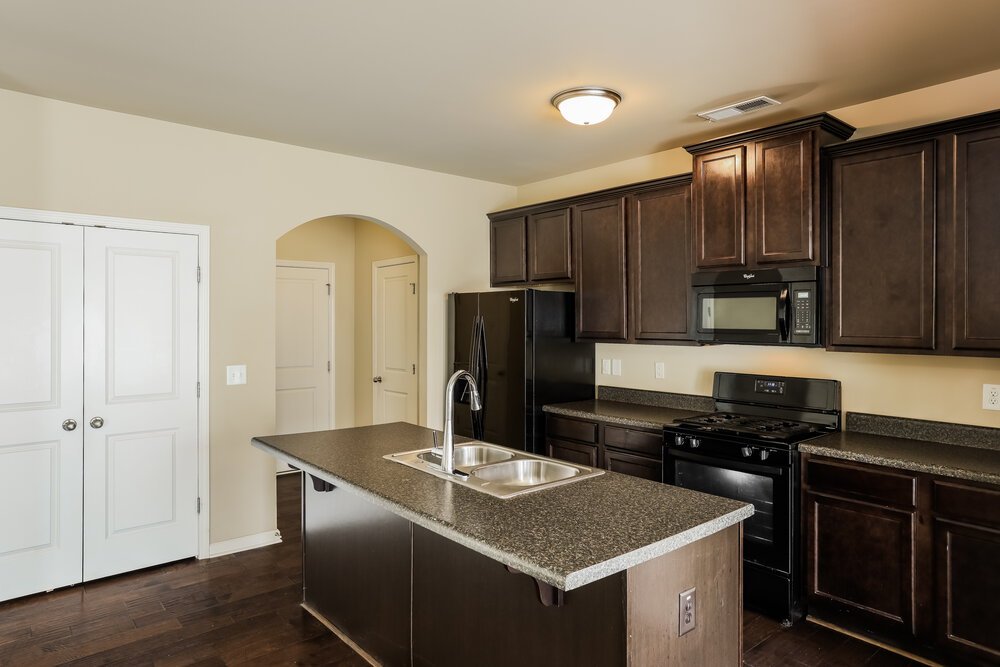 3-Bed Rental on 118 Seabreeze Trl photo 9