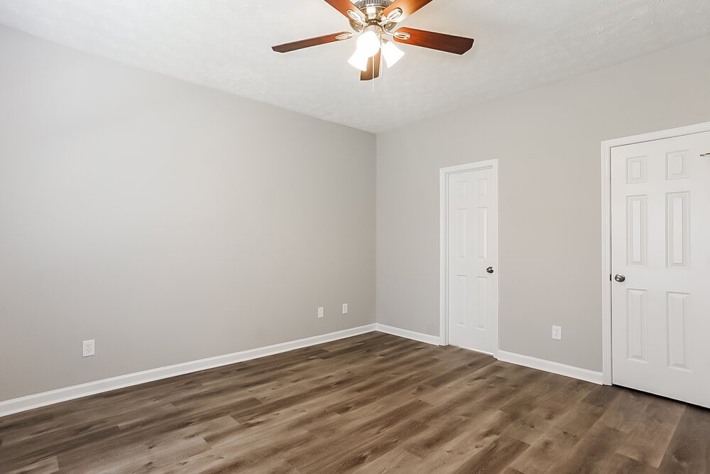 3-Bed Rental on 444 Village Bluff photo 9