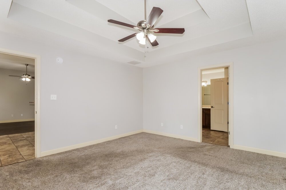 4-Bed Rental on 3835 Farm Pond photo 9