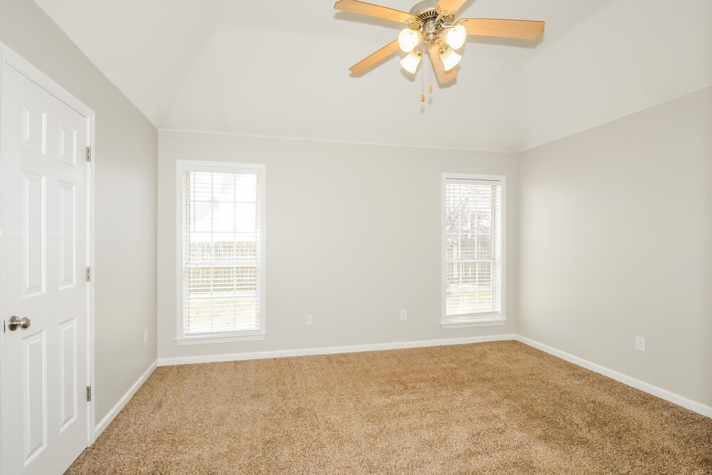 3-Bed Rental on 145 Cameron Dr photo 9