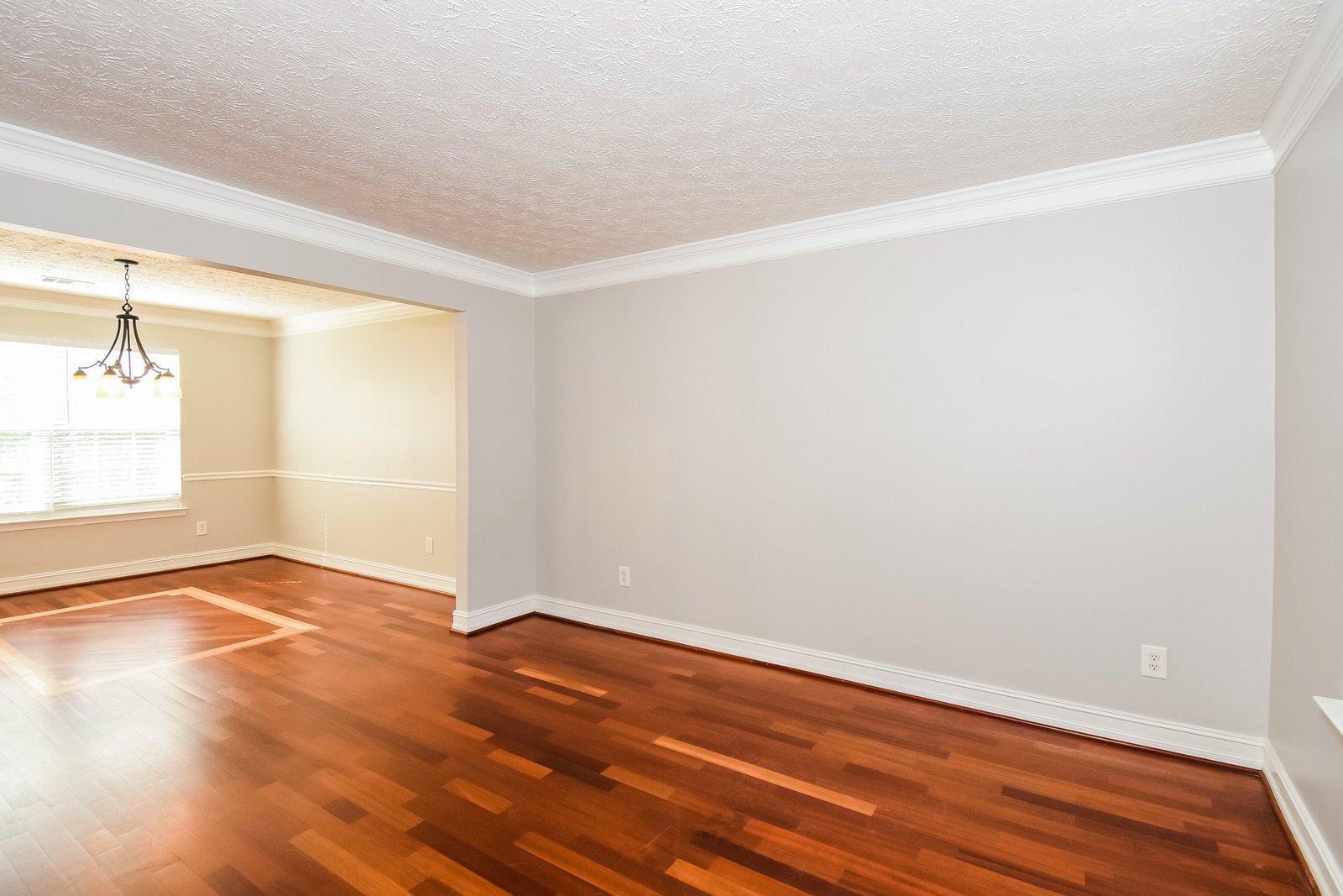 4-Bed Rental on 1305 Bramlett Blvd photo 9