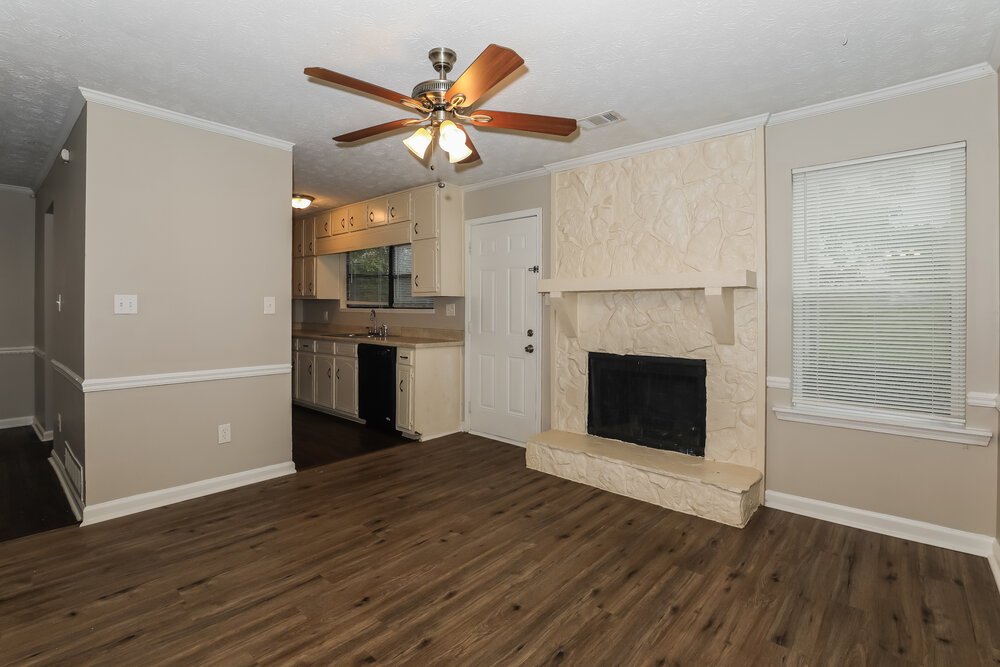 3-Bed Rental on 8194 Canyon Forge photo 9