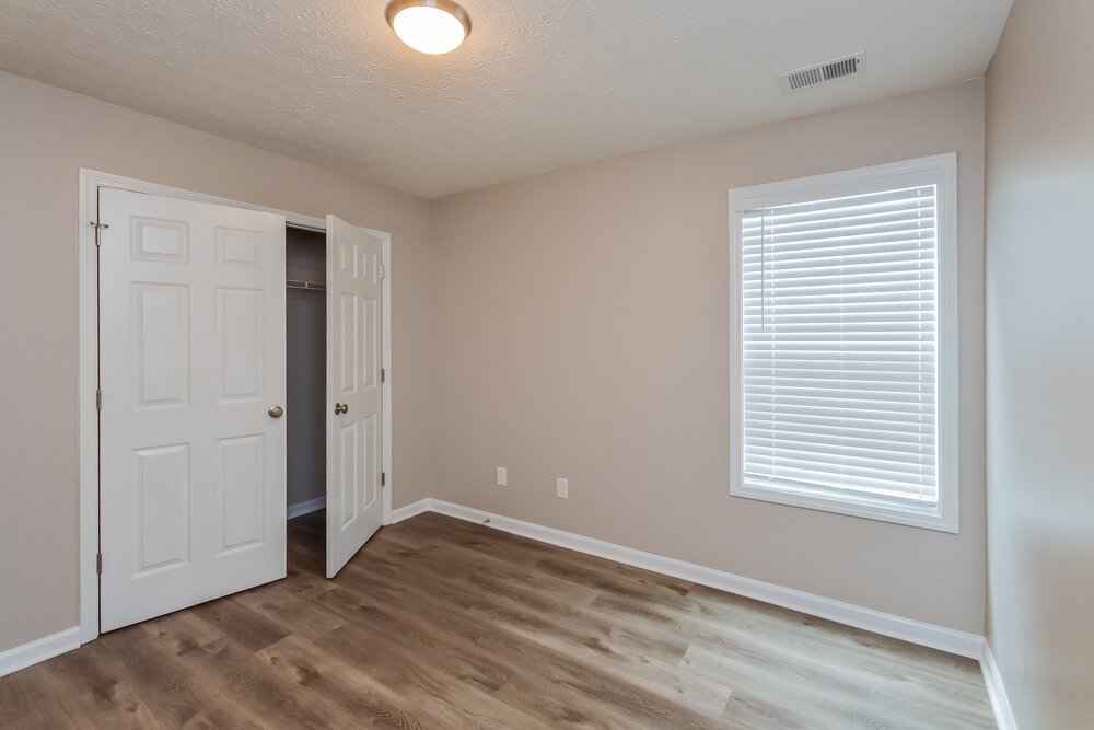 3-Bed Rental on 25 Collins Trce photo 10