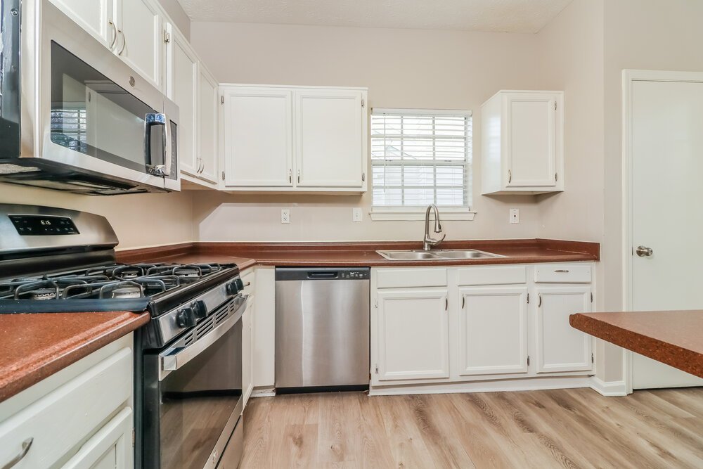 3-Bed Rental on 6514 Eastbriar Dr photo 10