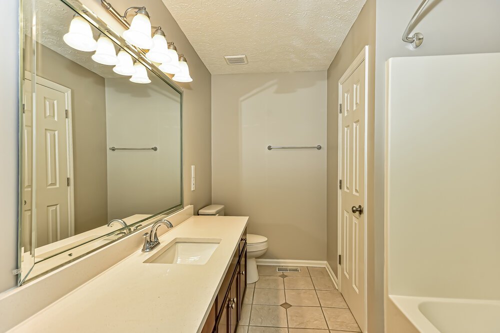 3-Bed Rental on 111 Brookfield Ct photo 10