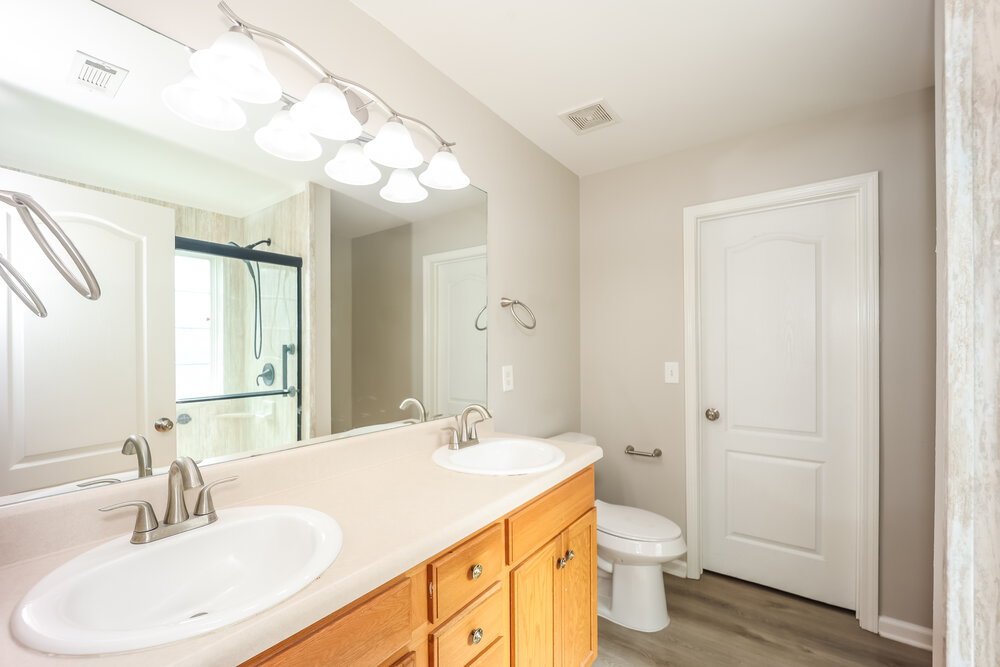 5-Bed Rental on 323 Oakhaven Way photo 10