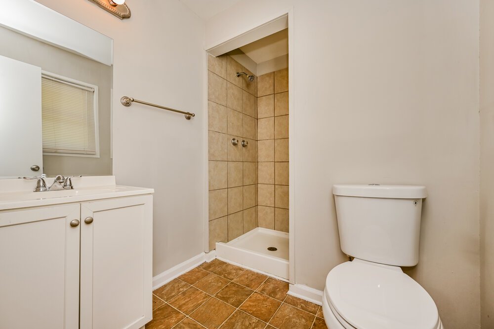 3-Bed Rental on 263 Roxbury Dr photo 10