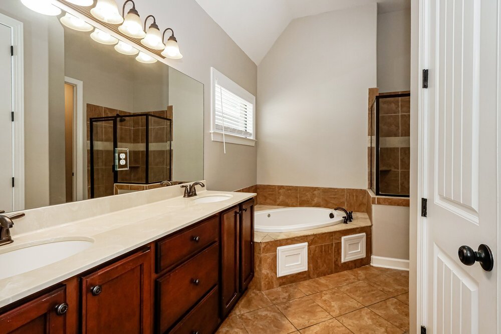 3-Bed Rental on 1941 Rochelle Ln photo 10