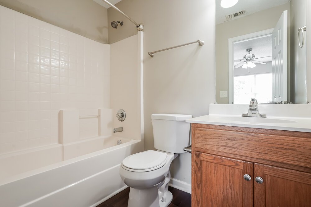 3-Bed Rental on 6620 Shadyview Drive photo 10