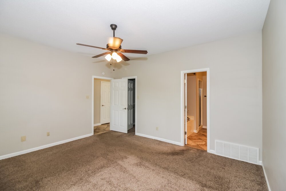 4-Bed Rental on 15 Austin Cir photo 10
