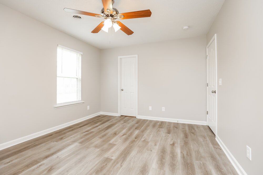 3-Bed Rental on 1912 Guildford Dr photo 10