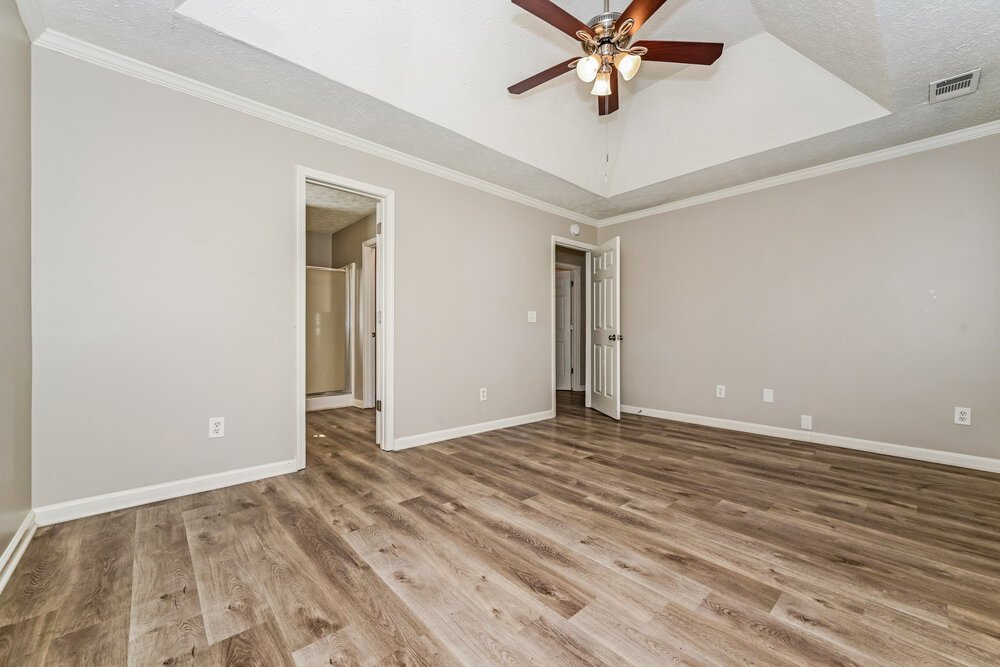 4-Bed Rental on 654 Highpoint Way photo 10