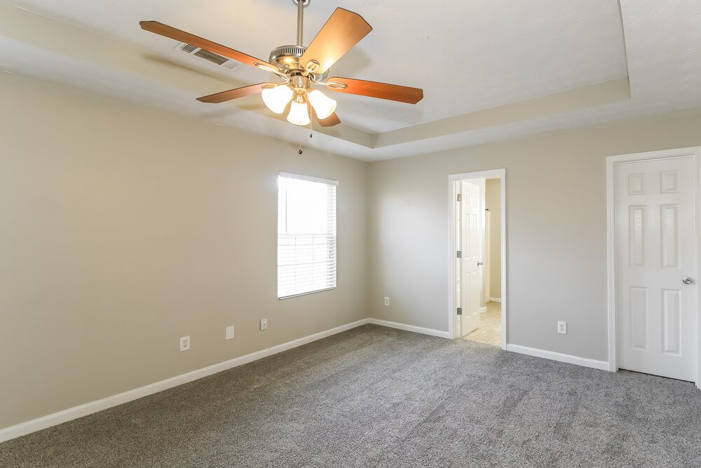 3-Bed Rental on 465 Cathedral Dr photo 10