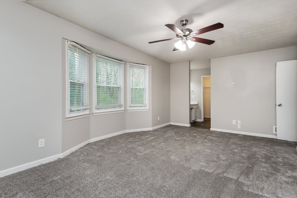 3-Bed Rental on 661 Greenview Ave photo 10