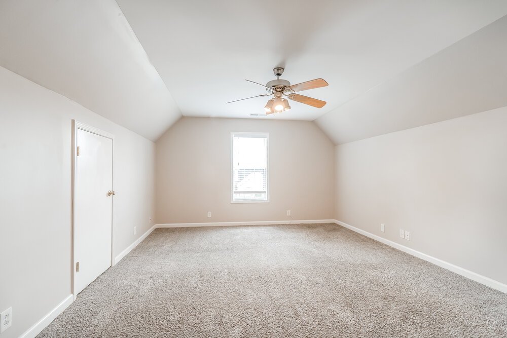 5-Bed Rental on 2137 Aberdeen Cir photo 10