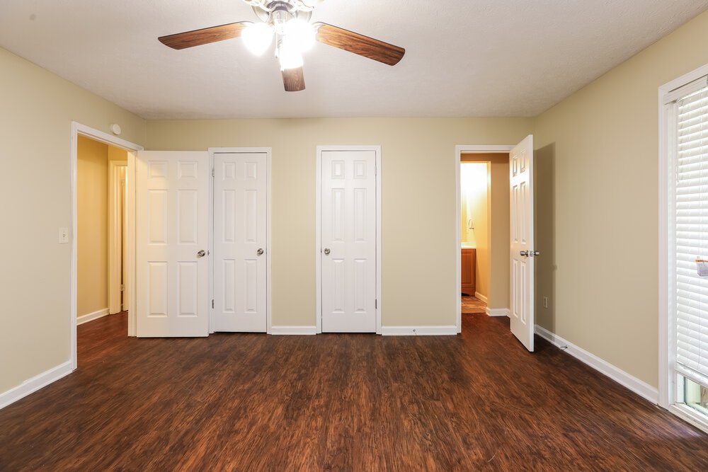 3-Bed Rental on 4110 Oak Stone photo 10