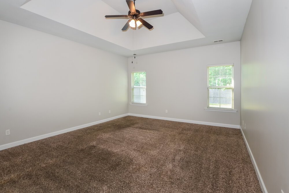 4-Bed Rental on 2674 Champion Hills photo 10
