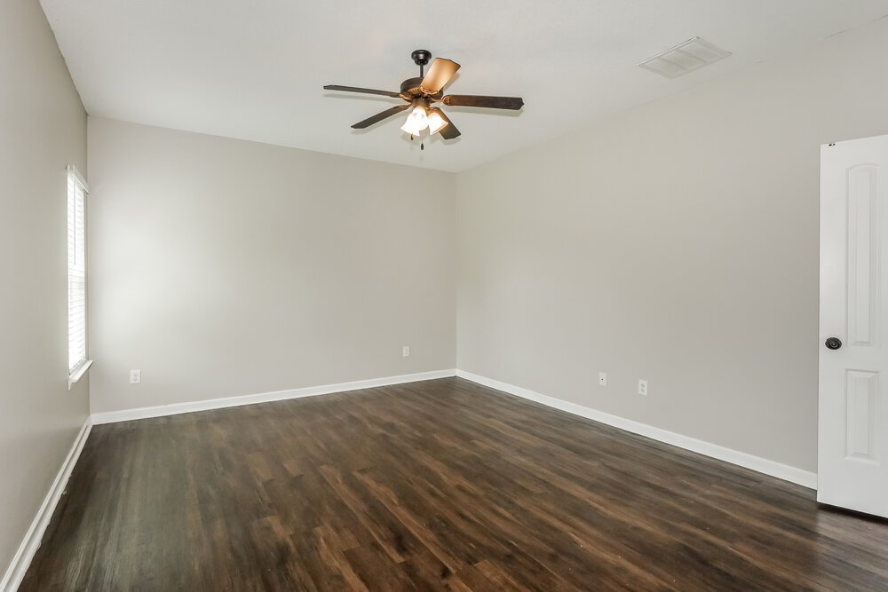5-Bed Rental on 170 Misty Fields photo 10