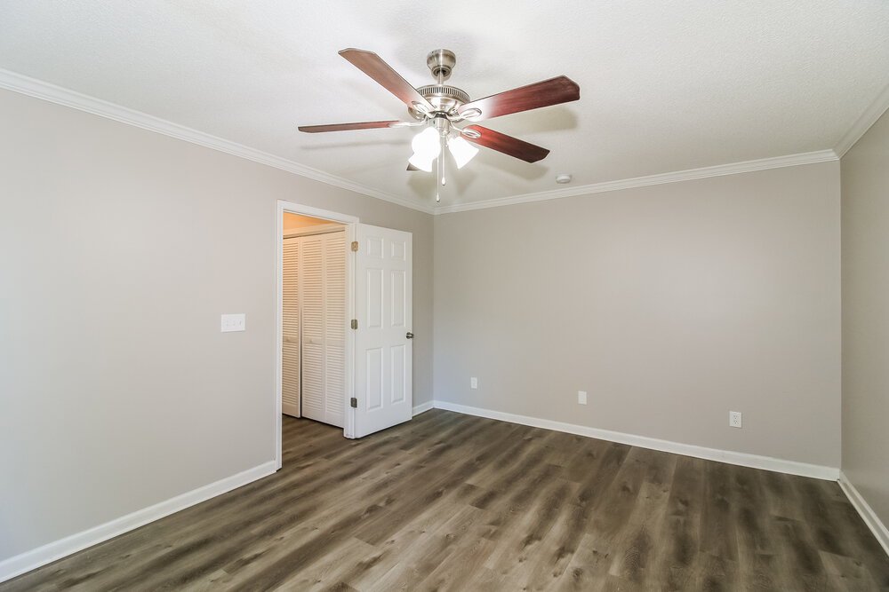 4-Bed Rental on 1001 Crown Corners photo 10