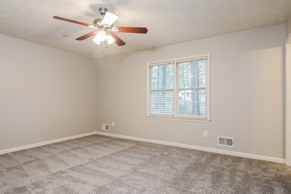 3-Bed Rental on 1019 River Stone photo 10