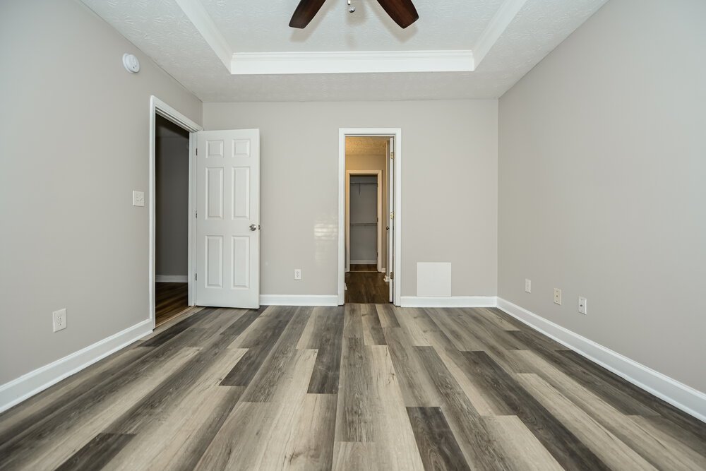 3-Bed Rental on 337 Autumn Lake photo 10