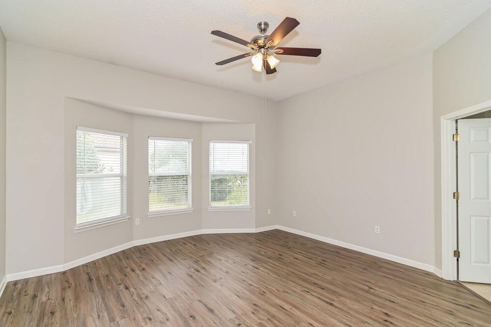 4-Bed Rental on 1798 Chatham Village photo 10