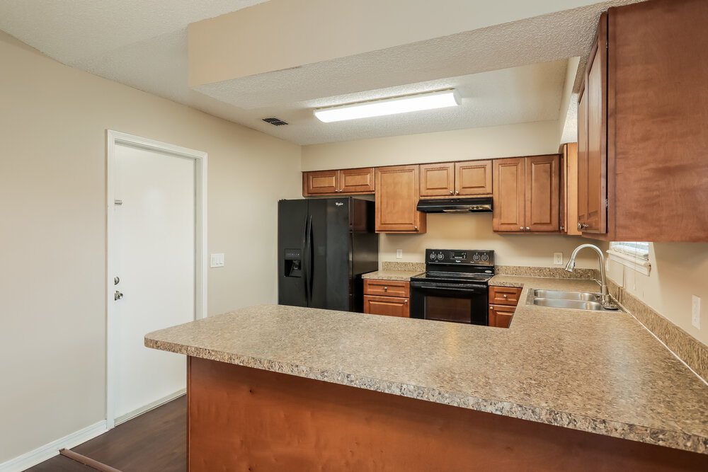 3-Bed Rental on 1863 Sherwood Dr photo 10