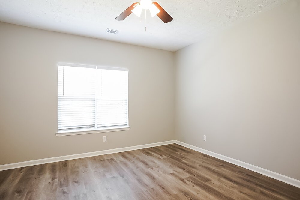 3-Bed Rental on 444 Village Bluff photo 10