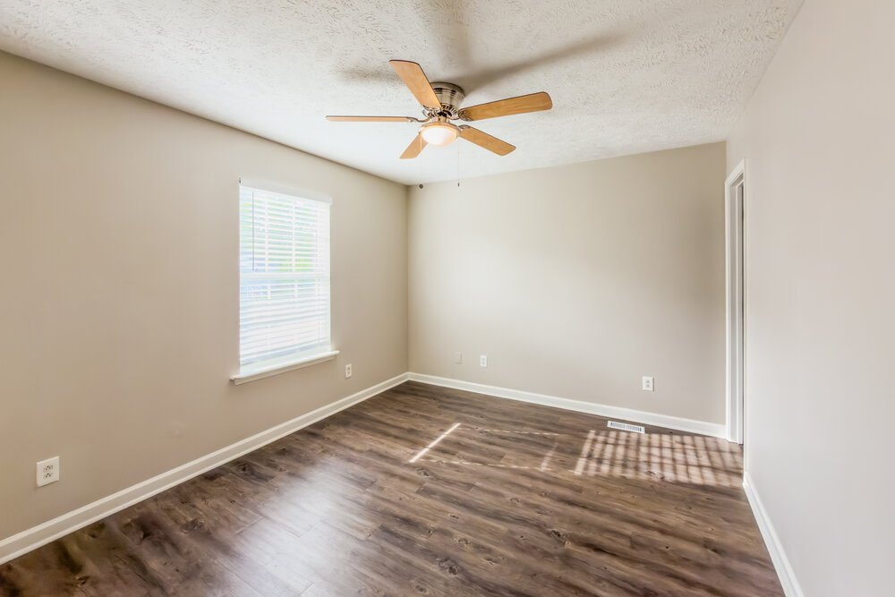 3-Bed Rental on 1435 Tuffnell Dr photo 10