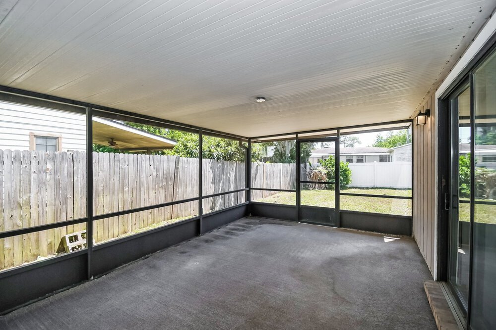 3-Bed Rental on 7152 Holiday Hill photo 10