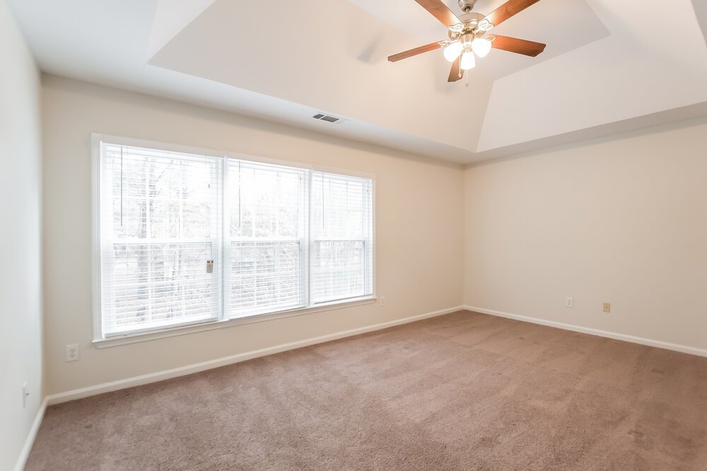 3-Bed Rental on 4118 Huntcliff Dr photo 11