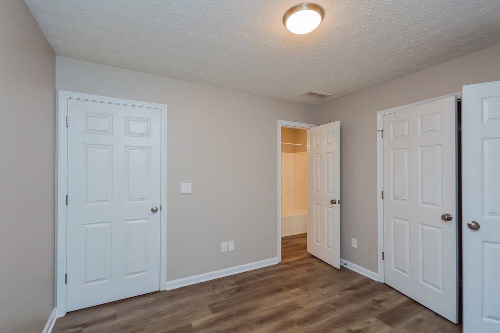 3-Bed Rental on 25 Collins Trce photo 11