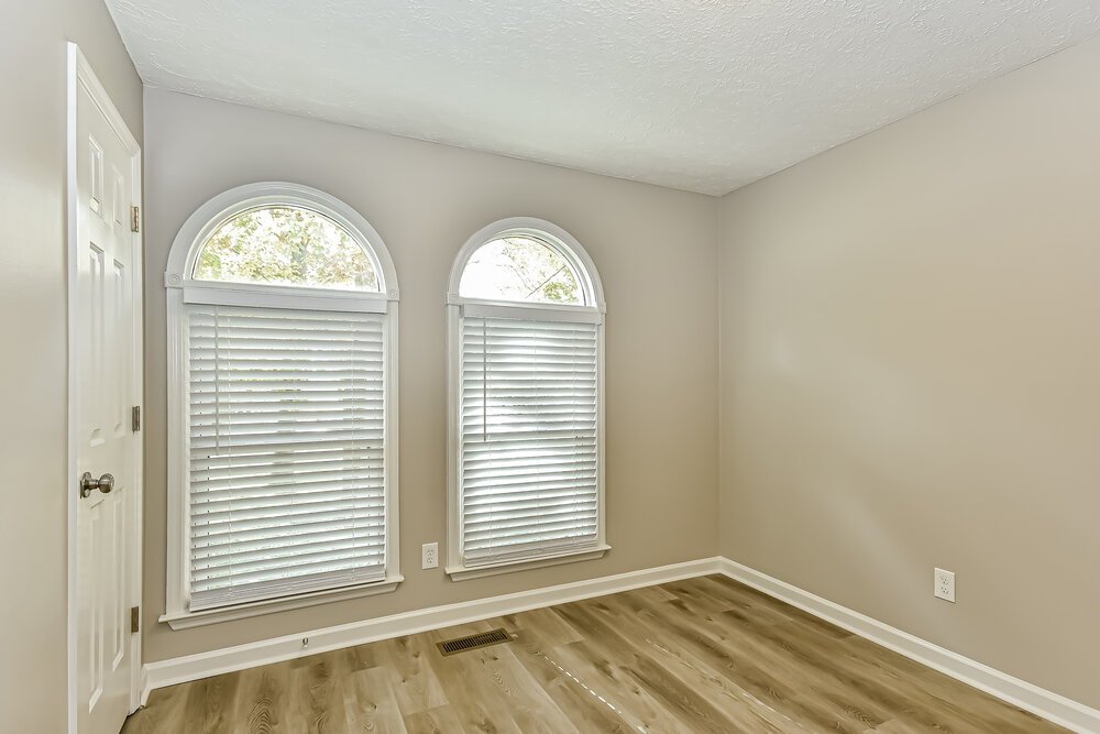 3-Bed Rental on 111 Brookfield Ct photo 11