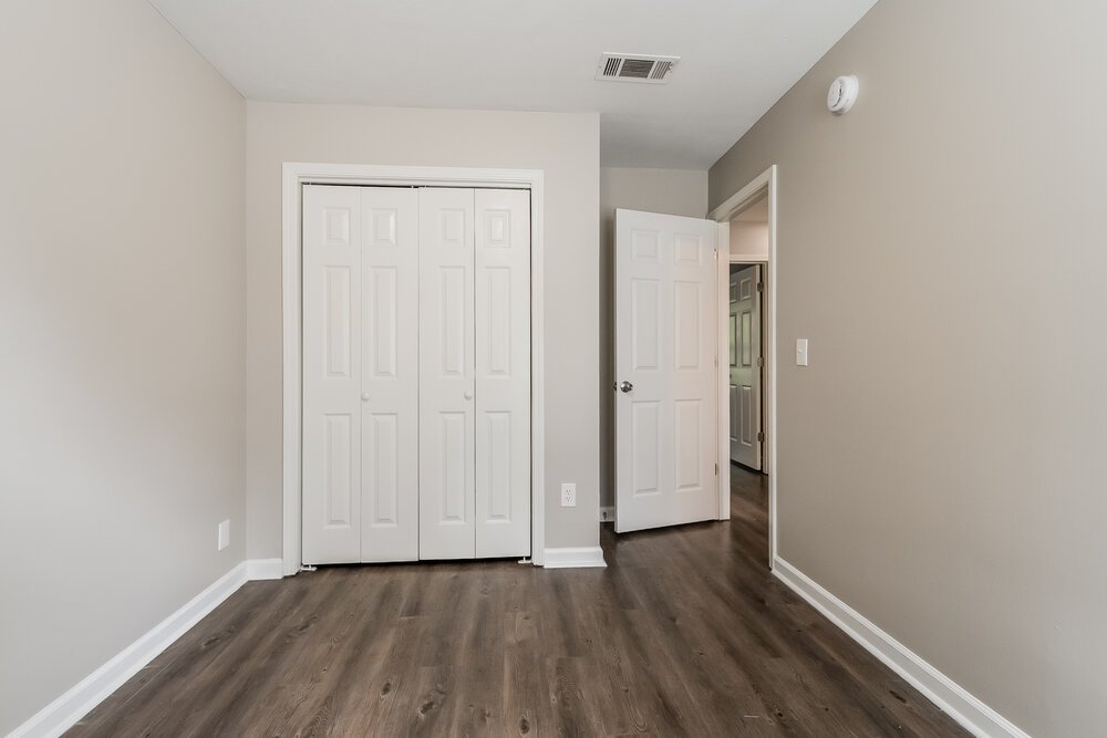3-Bed Rental on 406 Meagan Cv photo 11