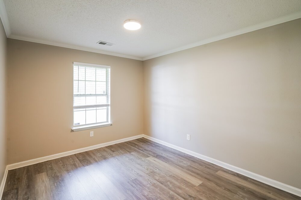 3-Bed Rental on 3944 Rock Creek photo 11