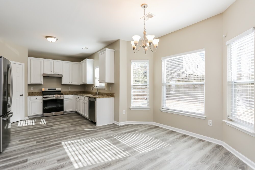 4-Bed Rental on 4225 Fourth Rail photo 11