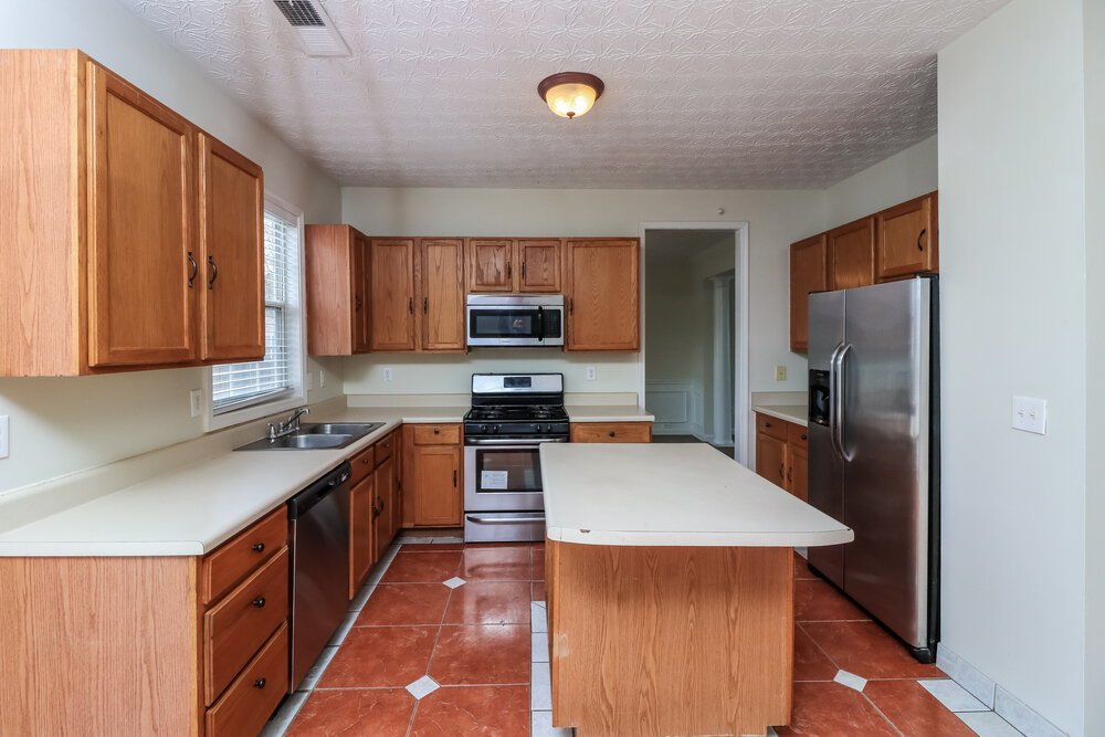 4-Bed Rental on 196 Ancient Oaks photo 11