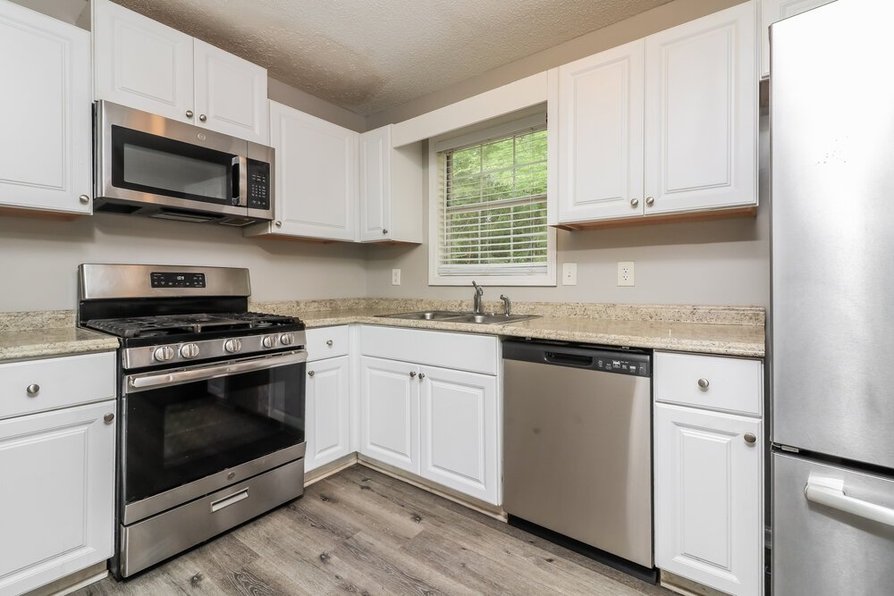 3-Bed Rental on 213 Hampton Drive photo 11