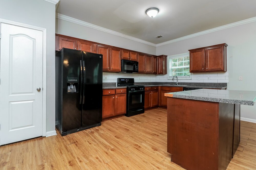 4-Bed Rental on 2590 Harrison Mill photo 11