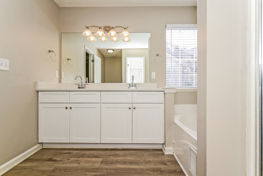 4-Bed Rental on 654 Highpoint Way photo 11