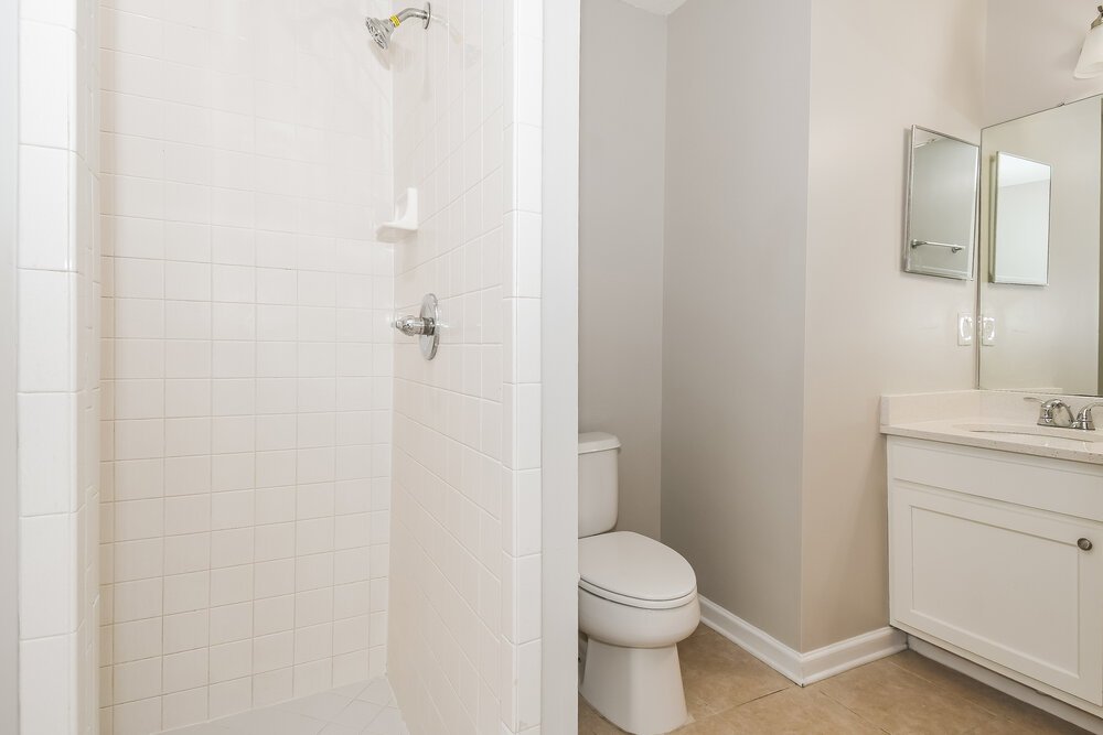 3-Bed Rental on 874 Long Lake photo 11
