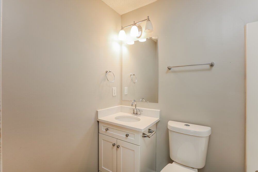 4-Bed Rental on 7388 Elm Ridge photo 11