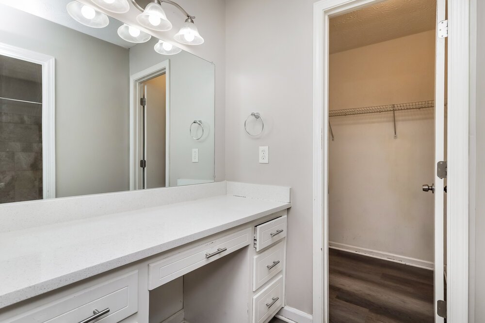 3-Bed Rental on 661 Greenview Ave photo 11